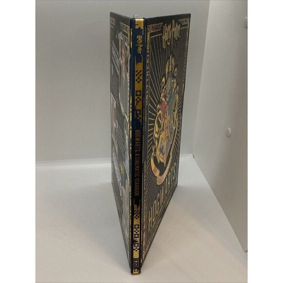 Harry Potter Hogwarts: “A Cinematic Yearbook” Imagine, Draw, Create HC - Picture 3 of 7